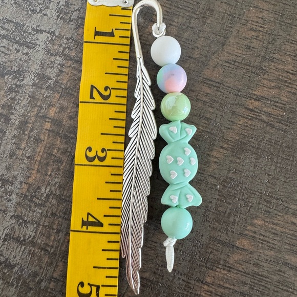 Green  Candy Wrapper Bookmark with Heart Design - Picture 5 of 5